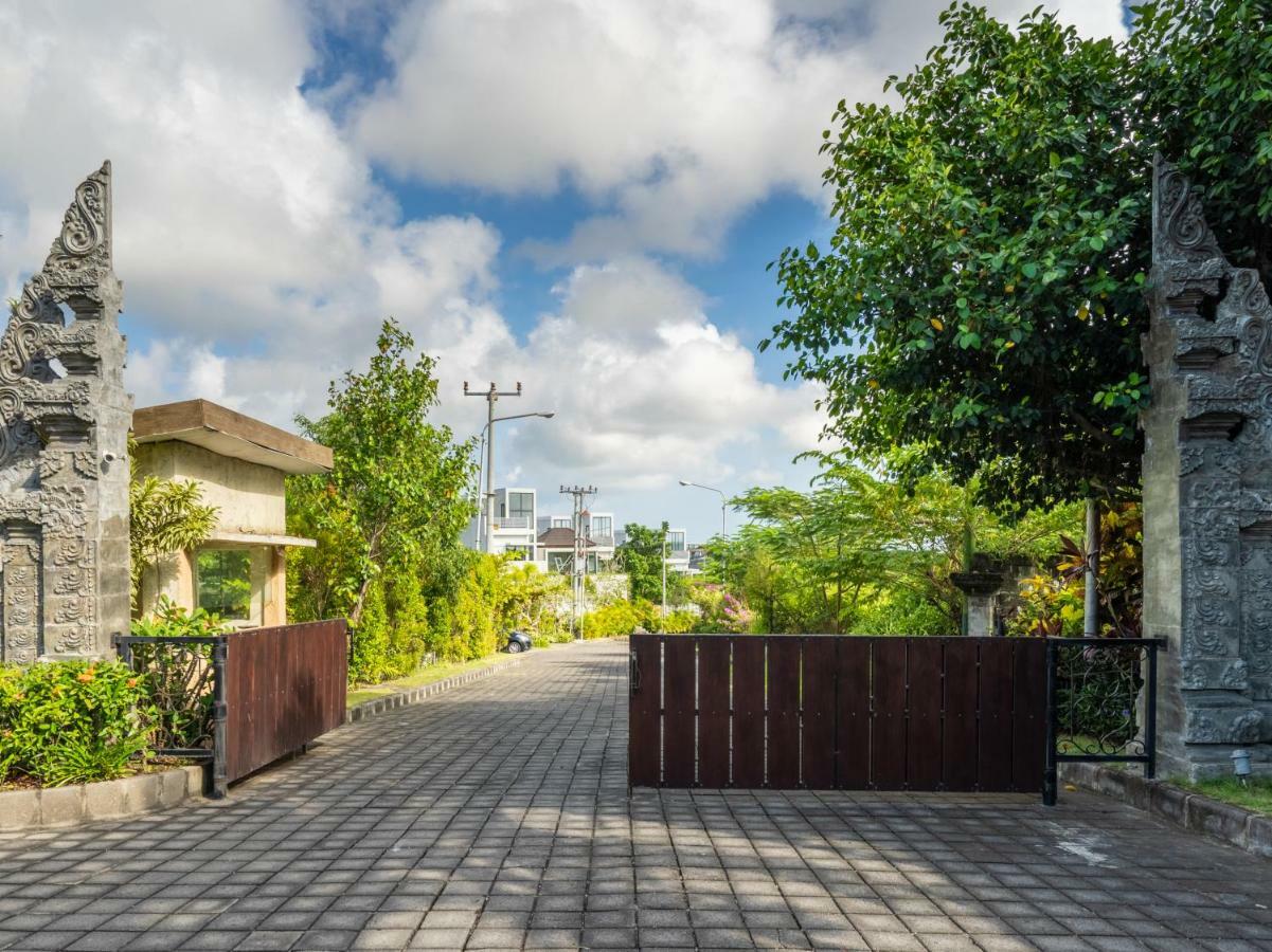 Bellevue Hills Nusa Dua Экстерьер фото
